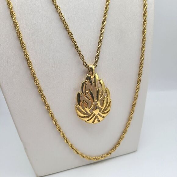 Vintage Crown Trifari Necklace - Picture 1 of 8